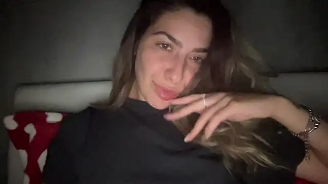 sarrah rossy online show from 31, 10, 2025