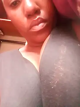 Snapshot of Coco_Nile chatting on 14, 2, 2025 Coco Nile online show from 14, 2, 2025