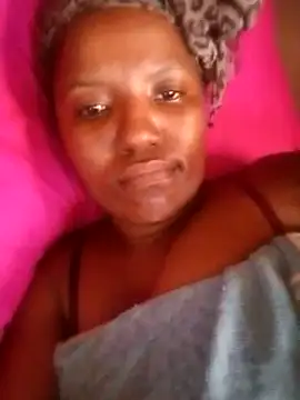 Snapshot of Coco_Nile chatting on 20, 2, 2025 Coco Nile online show from 20, 2, 2025