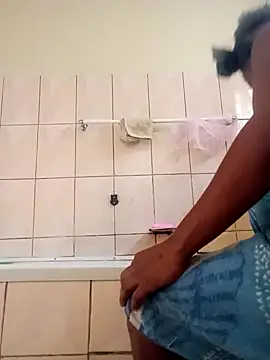 Snapshot of Coco_Nile chatting on 6, 3, 2025 Coco Nile online show from 6, 3, 2025