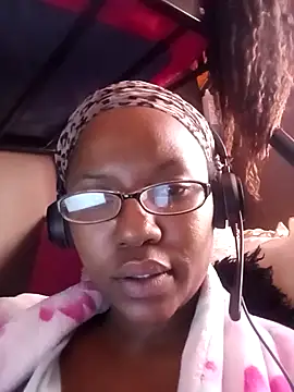 Snapshot of Coco_Nile chatting on 26, 9, 2025 Coco Nile online show from 26, 9, 2025