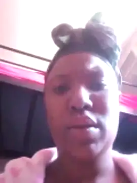 Snapshot of Coco_Nile chatting on 7, 5, 2026 Coco Nile online show from 7, 5, 2026