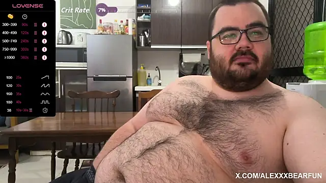 Snapshot of alexxxbear chatting on 11, 9, 2025 alexxxbear online show from 11, 9, 2025