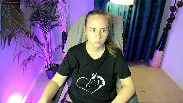 Lika 0ne online show from 7, 10, 2025