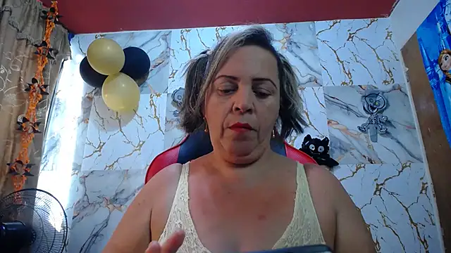 Snapshot of alina_maturehot chatting on 25, 10, 2025 alina maturehot online show from 25, 10, 2025