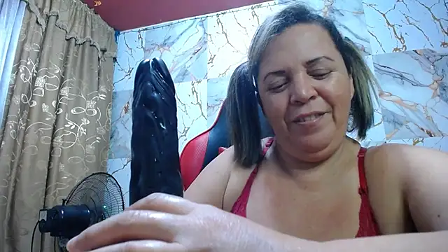 Snapshot of alina_maturehot chatting on 21, 11, 2025 alina maturehot online show from 21, 11, 2025