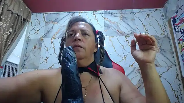 Snapshot of alina_maturehot chatting on 16, 5, 2026 alina maturehot online show from 16, 5, 2026