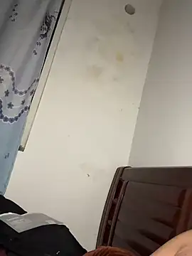 Snapshot of 0W00GIGi chatting on 13, 2, 2025 0W00GIGi online show from 13, 2, 2025