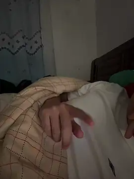 Snapshot of 0W00GIGi chatting on 7, 3, 2025 0W00GIGi online show from 7, 3, 2025