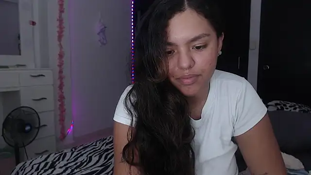 Snapshot of Anitta_bell chatting on 10, 2, 2025 Anitta bell online show from 10, 2, 2025