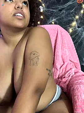 Snapshot of Anitta_bell chatting on 8, 10, 2025 Anitta bell online show from 8, 10, 2025