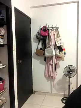 Snapshot of Anitta_bell chatting on 2, 11, 2025 Anitta bell online show from 2, 11, 2025