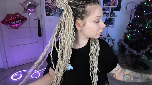 HoneySallyMoore online show from 8, 1, 2026