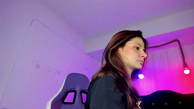 Snapshot of nicky_angel1 chatting on 11, 10, 2025 nicky angel1 online show from 11, 10, 2025