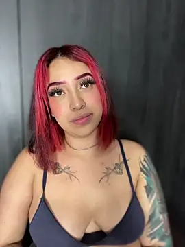 Snapshot of Scarlett-LS chatting on 11, 2, 2025 Scarlett-LS online show from 11, 2, 2025