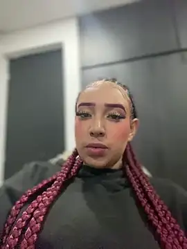 Snapshot of Scarlett-LS chatting on 13, 2, 2025 Scarlett-LS online show from 13, 2, 2025