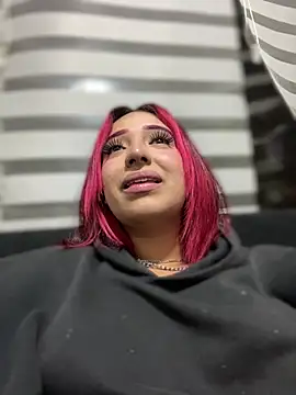 Snapshot of Scarlett-LS chatting on 24, 2, 2025 Scarlett-LS online show from 24, 2, 2025