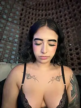 Snapshot of Scarlett-LS chatting on 30, 10, 2025 Scarlett-LS online show from 30, 10, 2025