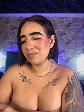 Snapshot of Scarlett-LS chatting on 26, 11, 2025 Scarlett-LS online show from 26, 11, 2025