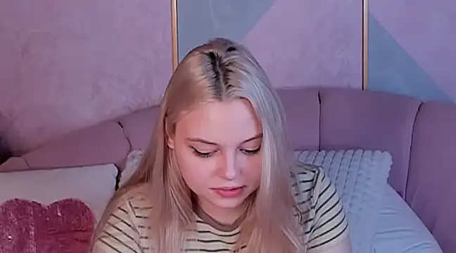 CLAIRE VOGT online show from 25, 2, 2025