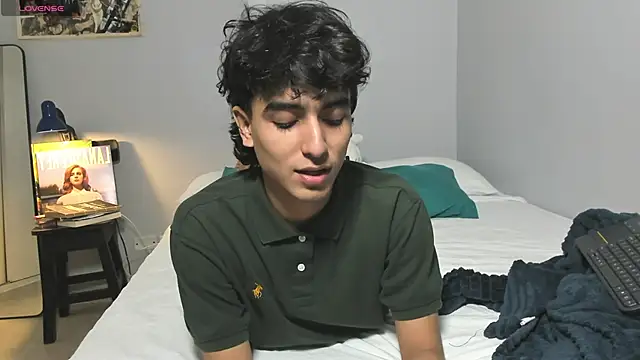 Snapshot of salvatore_montt chatting on 3, 3, 2025 salvatore montt online show from 3, 3, 2025