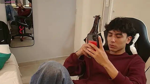 Snapshot of salvatore_montt chatting on 12, 3, 2025 salvatore montt online show from 12, 3, 2025