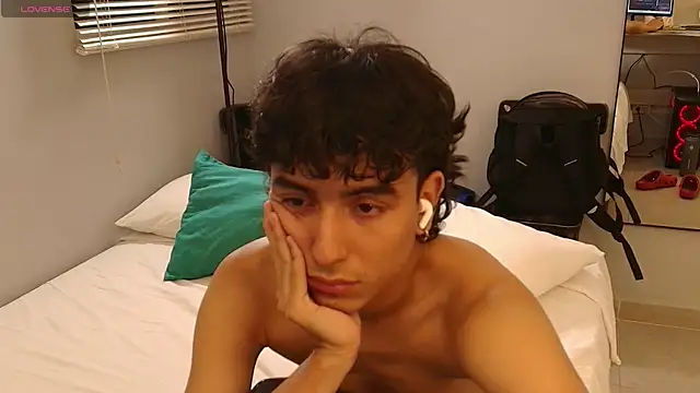 Snapshot of salvatore_montt chatting on 14, 3, 2025 salvatore montt online show from 14, 3, 2025