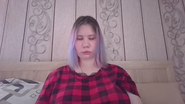 Little kitsune1707 online show from 25, 9, 2025