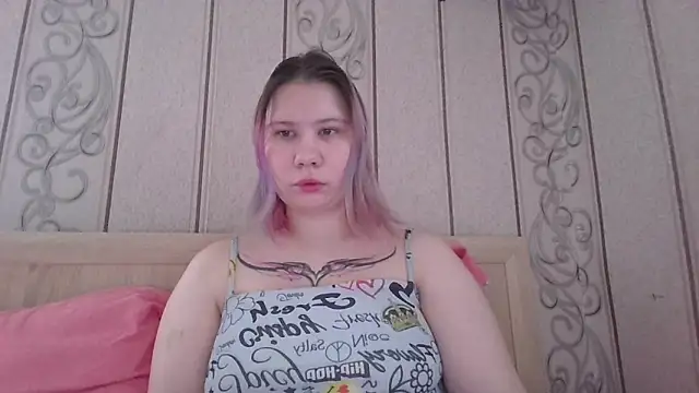 Little kitsune1707 online show from 2, 10, 2025