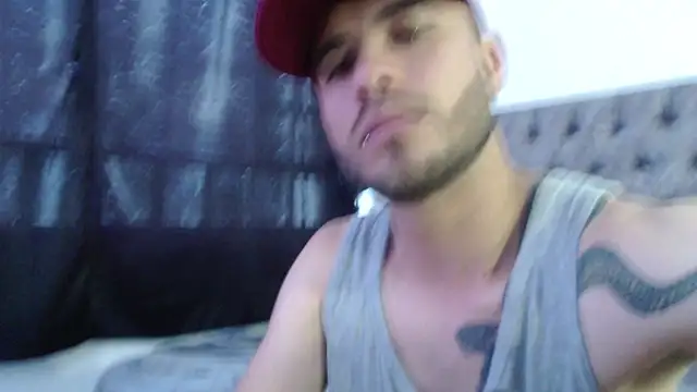 Snapshot of aczino_vel chatting on 15, 2, 2025 aczino vel online show from 15, 2, 2025