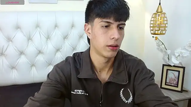 Estiv18  online show from 9, 3, 2025