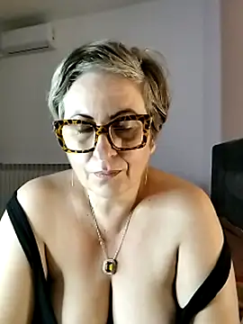 Pumabionda online show from 2, 10, 2025