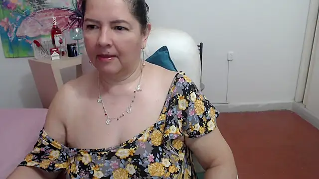 leonela 69 online show from 15, 10, 2025