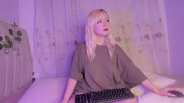 purplelilith3 online show from 28, 9, 2025