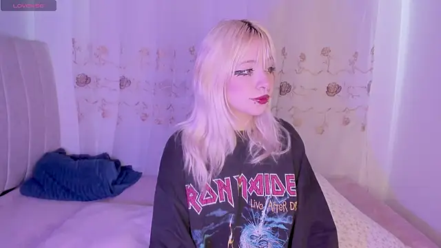 purplelilith3 online show from 19, 4, 2026