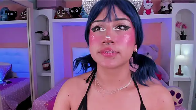 Snapshot of miss___megan chatting on 11, 11, 2025 miss megan online show from 11, 11, 2025