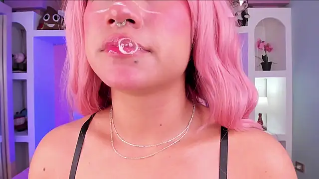 Snapshot of miss___megan chatting on 15, 11, 2025 miss megan online show from 15, 11, 2025