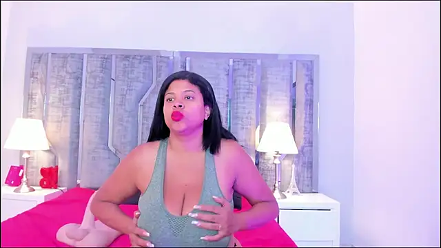 Snapshot of Ciara_Benet chatting on 2, 12, 2025 Ciara Benet online show from 2, 12, 2025