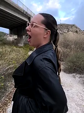 Mona Plus online show from 6, 10, 2025