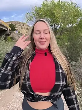 Mona Plus online show from 2, 11, 2025