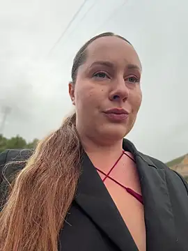 Mona Plus online show from 25, 4, 2026