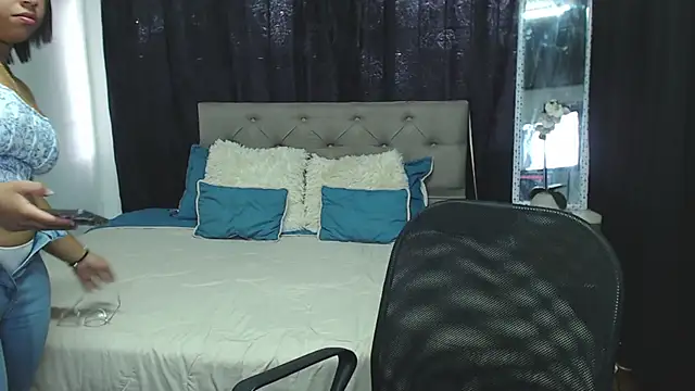 Snapshot of rebeka_kenye chatting on 13, 2, 2025 rebeka kenye online show from 13, 2, 2025