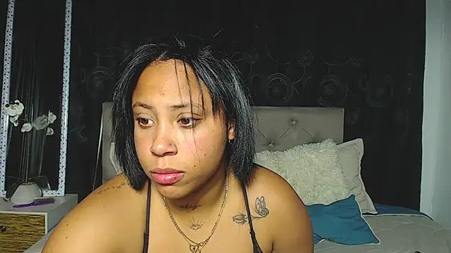 Snapshot of rebeka_kenye chatting on 6, 3, 2025 rebeka kenye online show from 6, 3, 2025