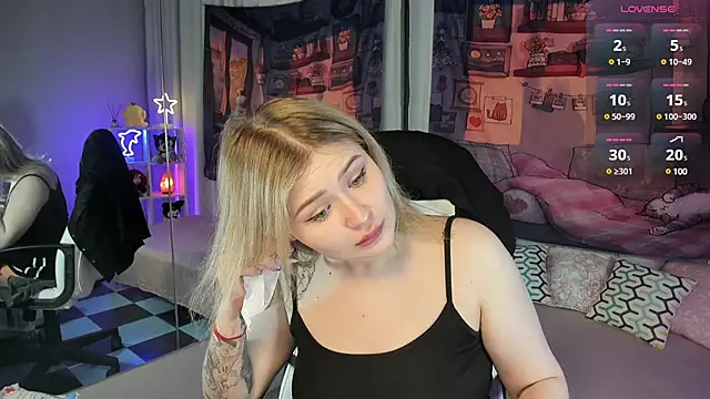 Snapshot of MargoBryan chatting on 27, 2, 2025 MargoBryan online show from 27, 2, 2025