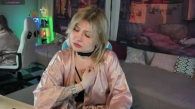 Snapshot of MargoBryan chatting on 13, 3, 2025 MargoBryan online show from 13, 3, 2025