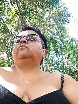 Snapshot of erinadarling79 chatting on 13, 2, 2026 erinadarling79 online show from 13, 2, 2026