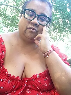 Snapshot of erinadarling79 chatting on 30, 3, 2026 erinadarling79 online show from 30, 3, 2026