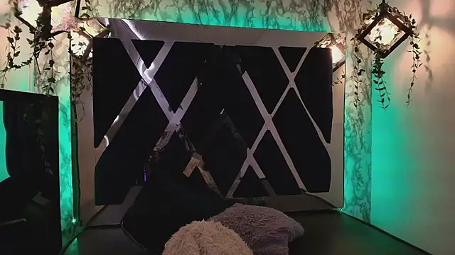 charlotte bluee online show from 2, 10, 2025