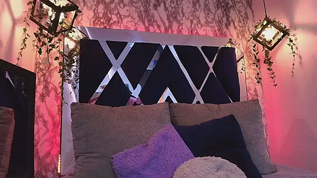 charlotte bluee online show from 27, 10, 2025