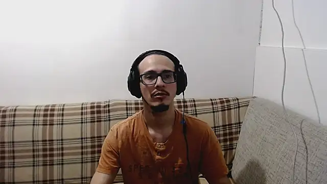 Snapshot of cholitohermoso chatting on 9, 6, 2026 cholitohermoso online show from 9, 6, 2026